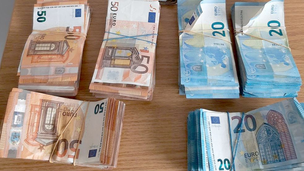 Bei einer Grenzkontrolle fanden Beamte der Bundespolizei jede Menge Bargeld. Foto: Bundespolizei