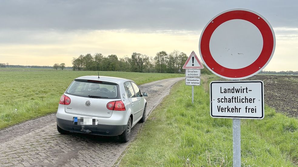 Für den normalen Autoverkehr ist der Balkweg seit Jahren gesperrt – vor allem wegen seines schlechten Zustandes. Foto: Holger Janssen