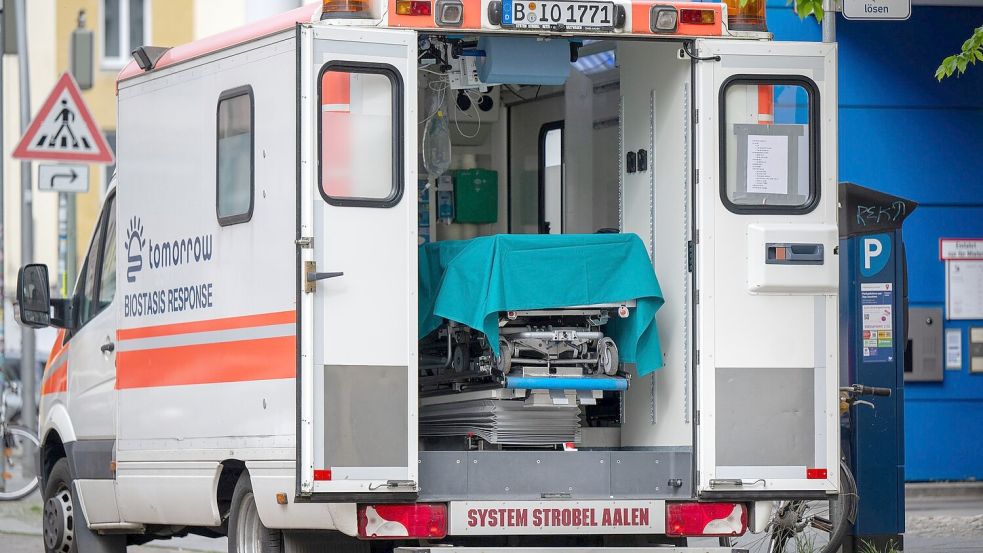 Mobile Kryokonservierung kann mit Hilfe von umgebauten Krankenwagen durchgeführt werden. Foto: Monika Skolimowska/dpa