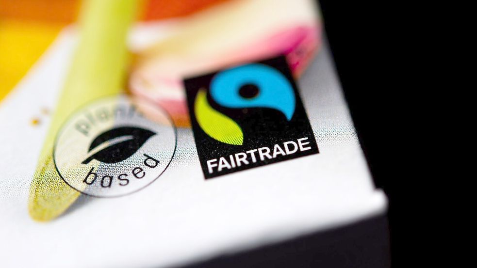 Fairtrade-Produkte sind bei Kunden im vergangenen Jahr beliebter gewesen. Foto: Sina Schuldt/dpa