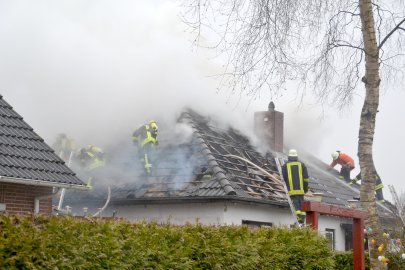 Haus in Moordorf bei Feuer zerstört - Bild 2