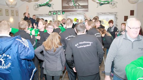 Meisterfeier in der Boßel-Bezirksliga der Männer  - Bild 4