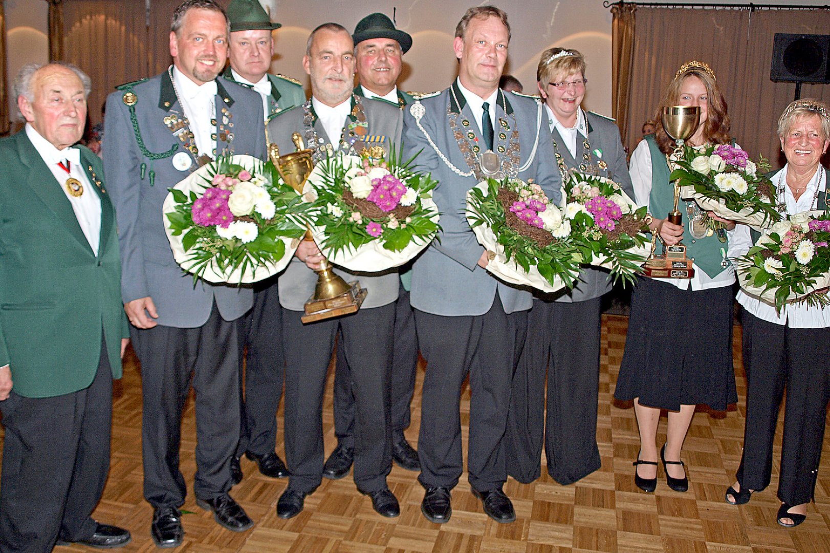 Bundeskönigsball des Ostfriesischen Schützenbundes - Bild 1