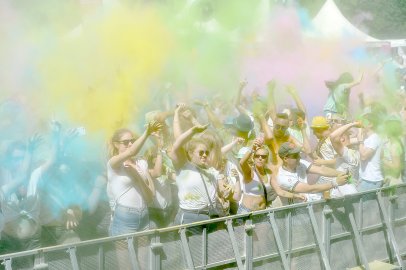 Tolle Stimmung bei Holi-Festival - Bild 2