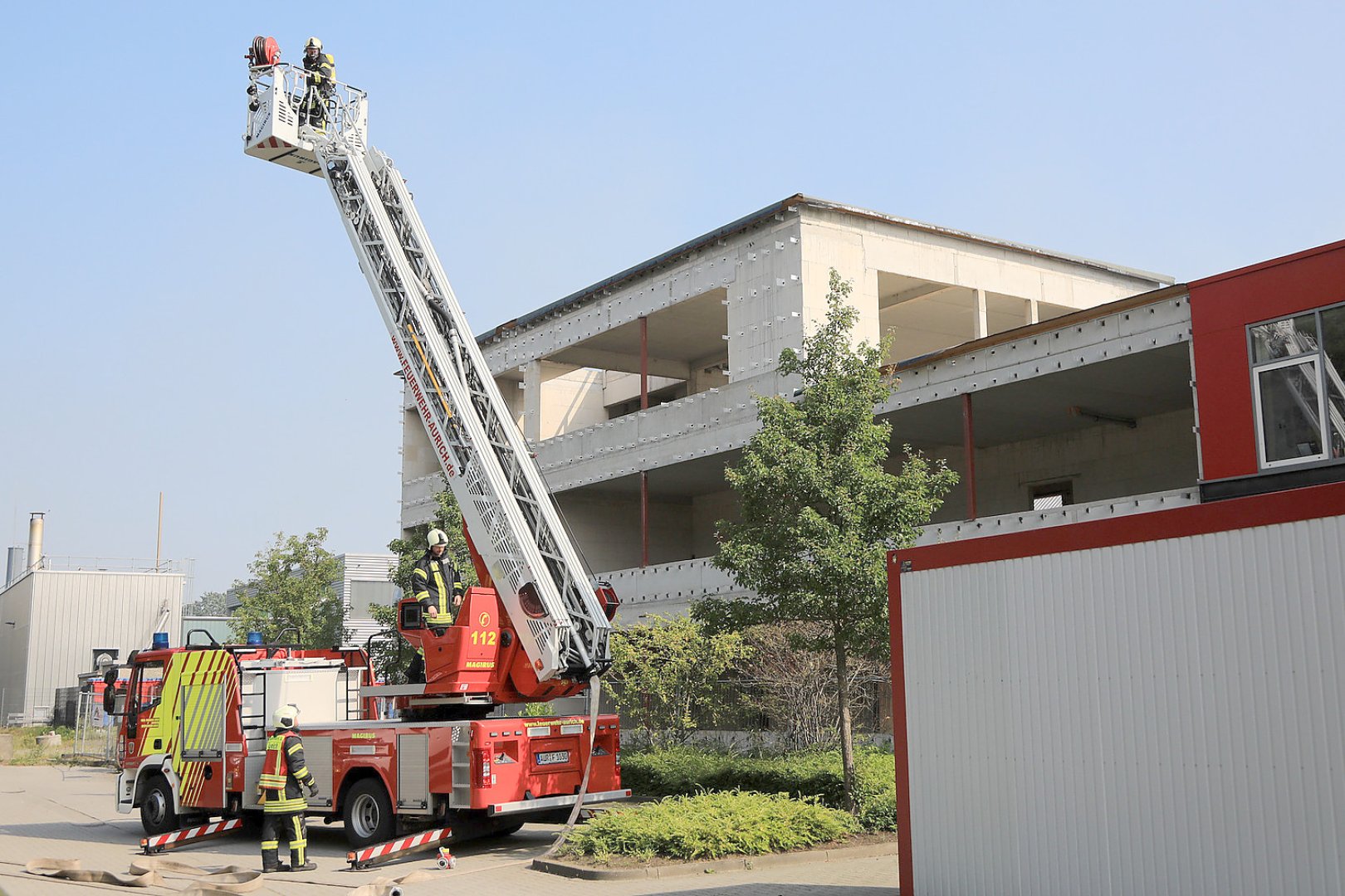 Brand im MKW-Entsorgungszentrum Großefehn - Bild 1