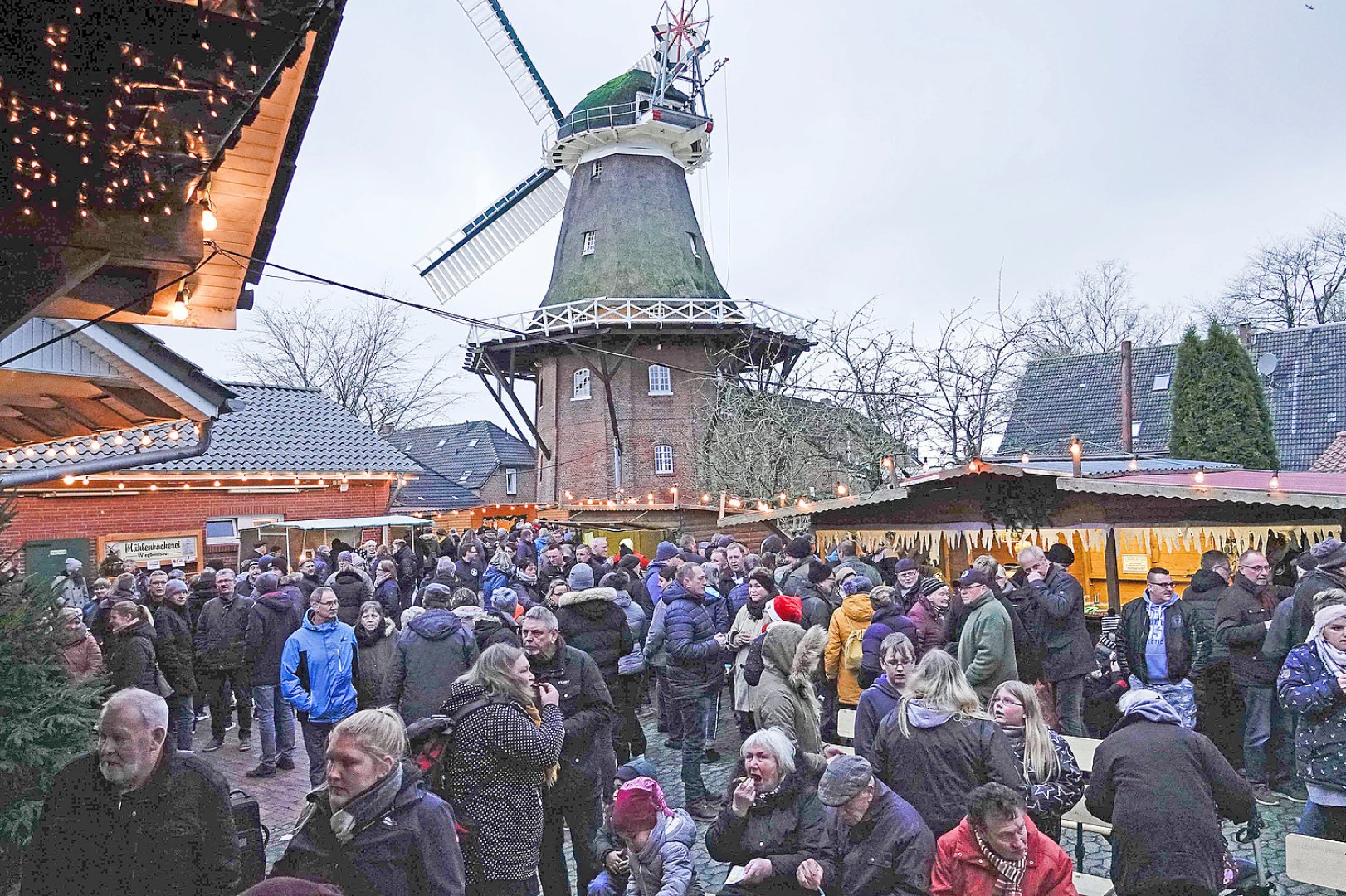 Weihnachtsmarkt Wiegboldsbur - Bild 1