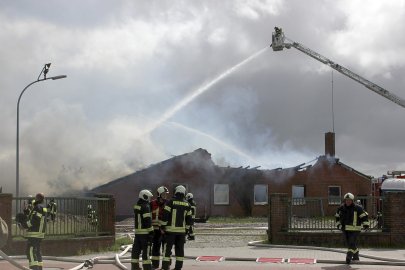 Dunkle Rauchwolken über Auricher Innenstadt - Bild 9