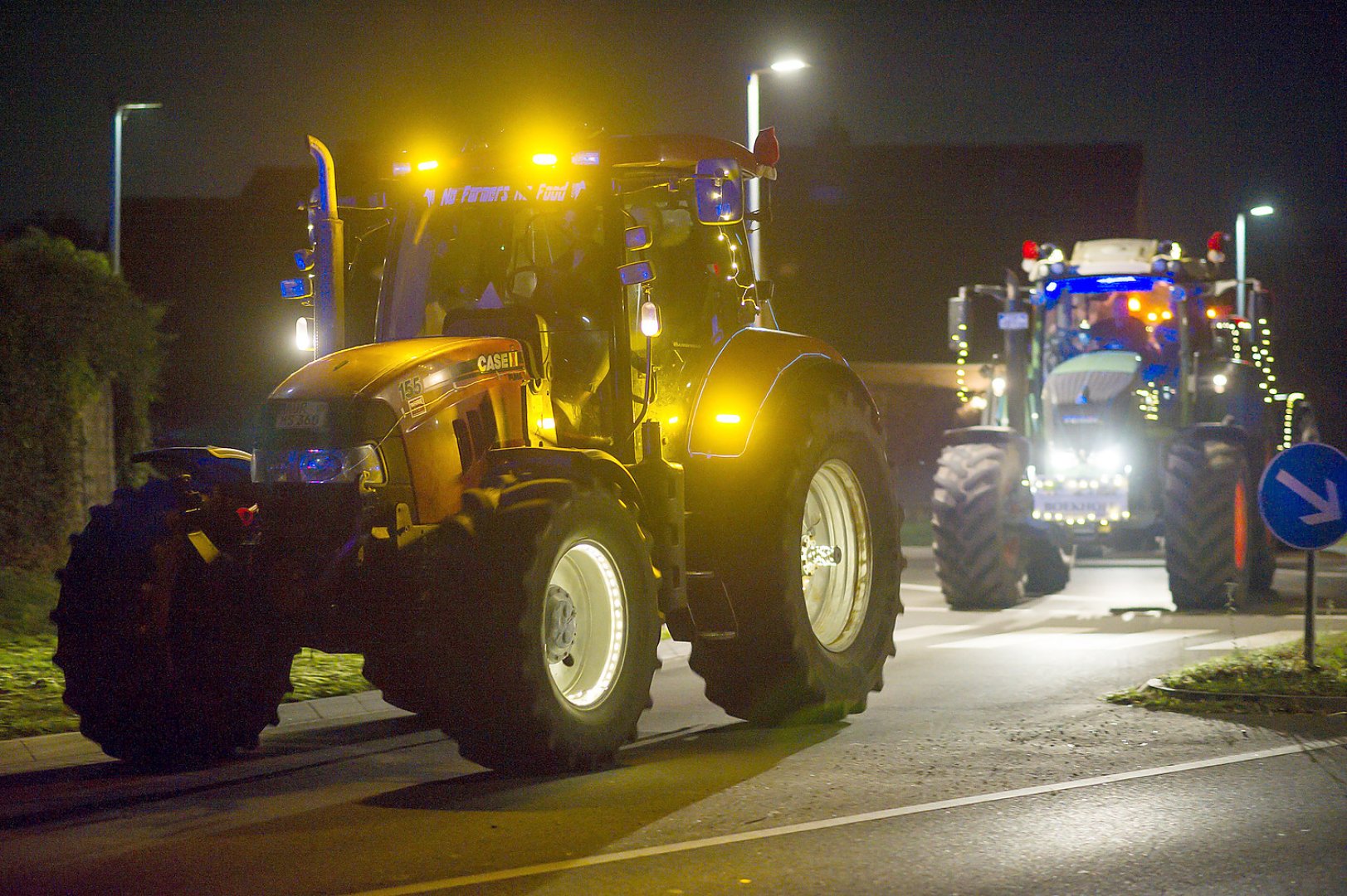 LsV-Lichterkorso: Trecker leuchten auf den Straßen - Bild 1