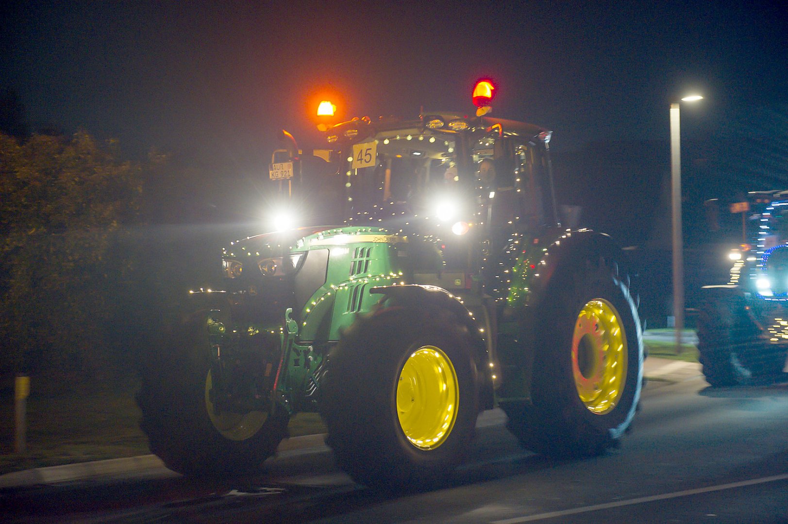 LsV-Lichterkorso: Trecker leuchten auf den Straßen - Bild 7