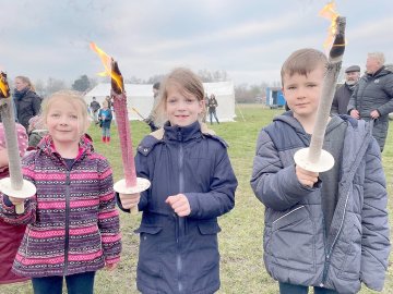 So schön brannten die Osterfeuer in Ostfriesland - Bild 26