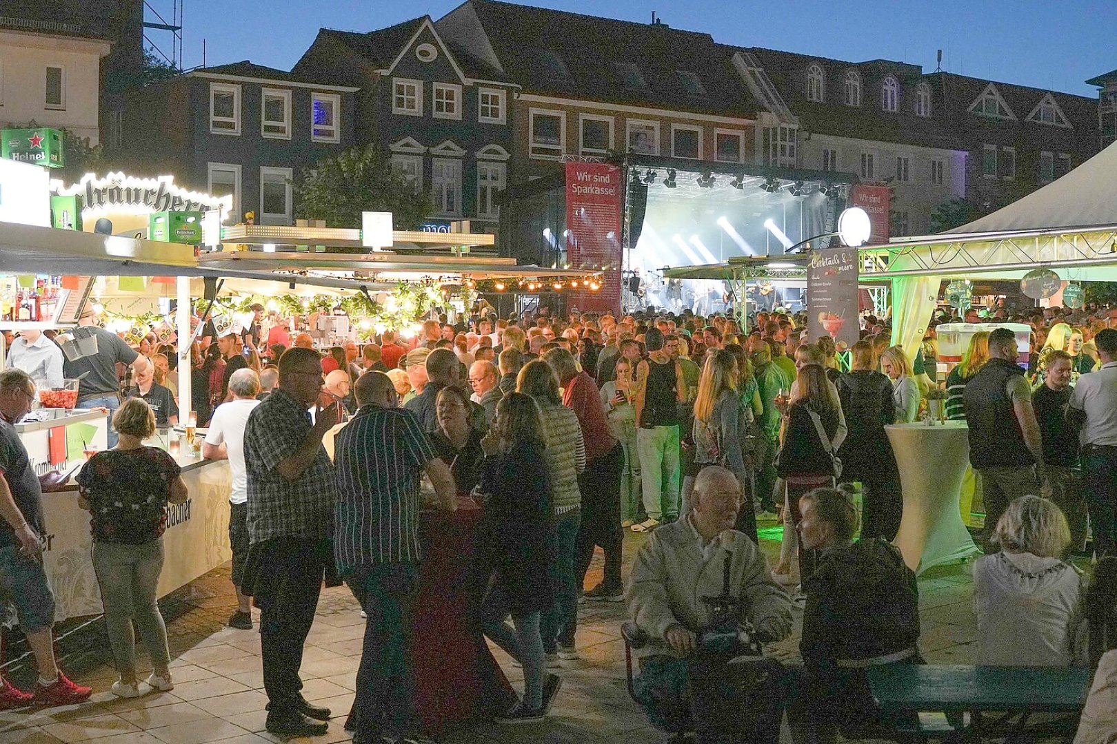 Rauschende Partynacht beim Stadtfest - Bild 27