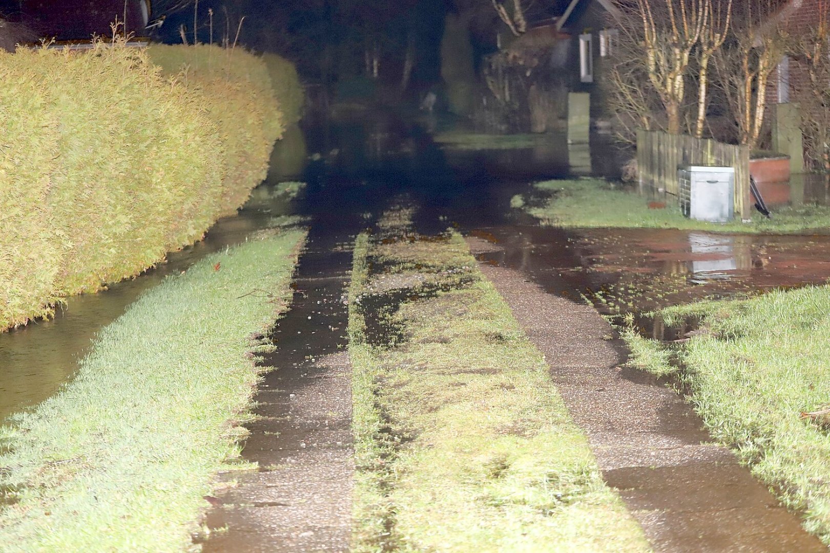 Hasenweg am Großen Meer erneut unter Wasser - Bild 1