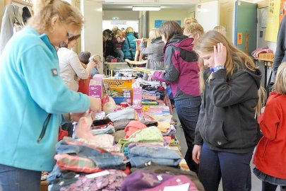 Flohmarkt in Simonswolde - Bild 2