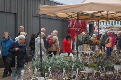 Auricher Heidemarkt in den Regenpausen gut besucht - Bild 19