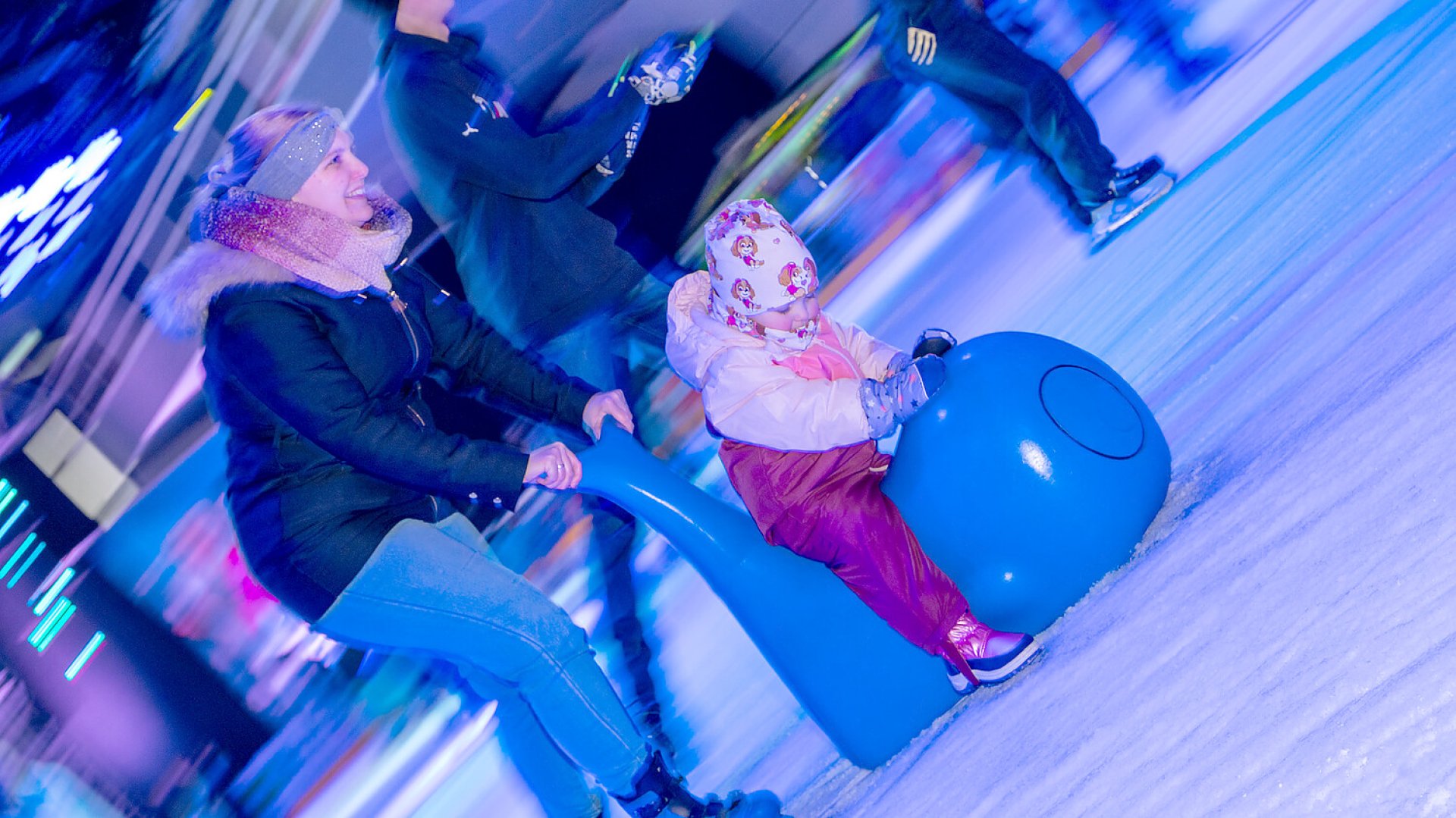 Viel los schon am ersten Eiszeit-Tag  - Bild 1