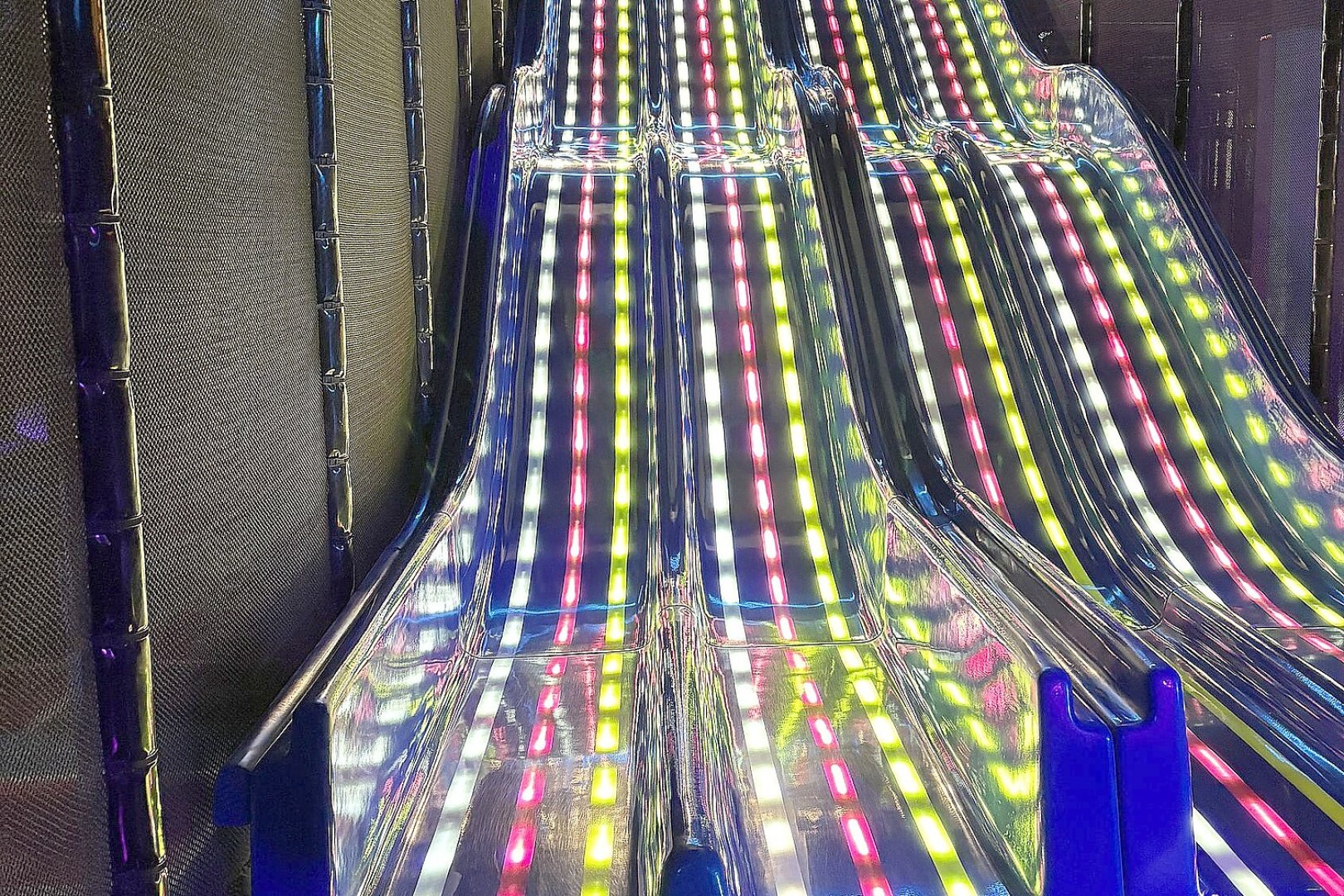 Indoorspielplatz mit Weltraum-Thema - Bild 21