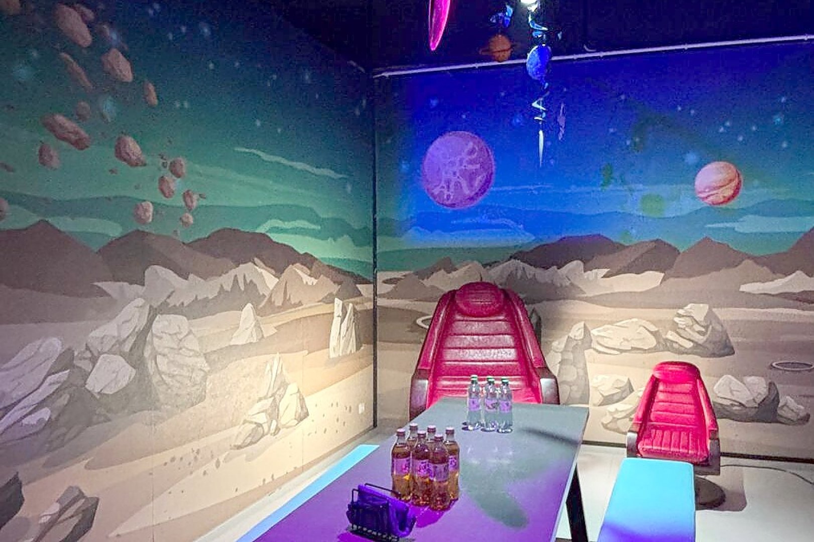 Indoorspielplatz mit Weltraum-Thema - Bild 29