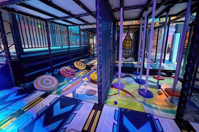 Indoorspielplatz mit Weltraum-Thema - Bild 32