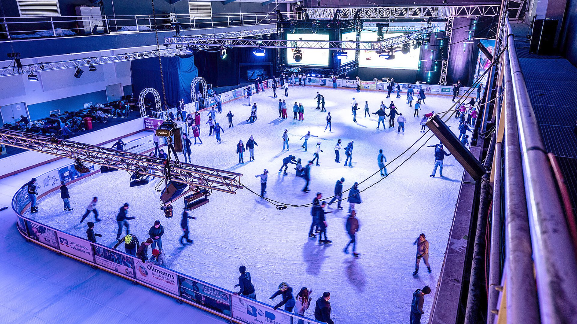 Viel los schon am ersten Eiszeit-Tag  - Bild 14