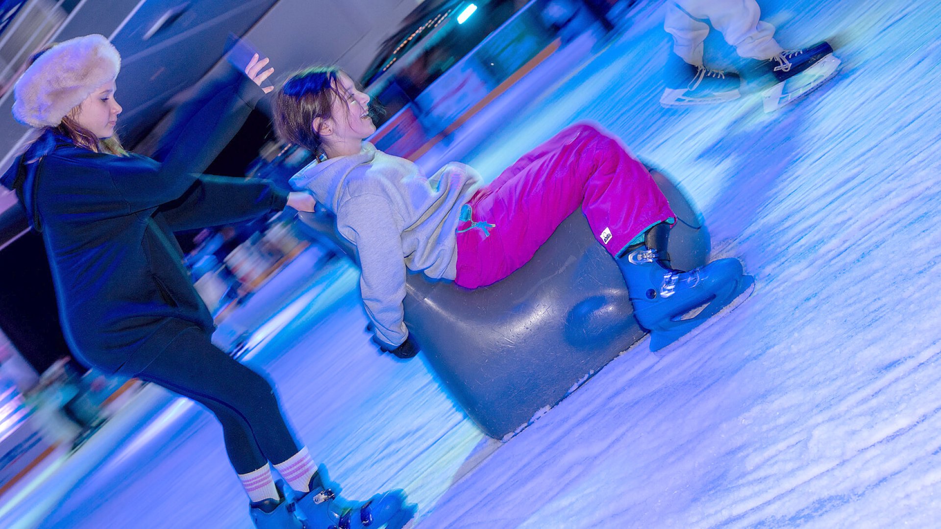 Viel los schon am ersten Eiszeit-Tag  - Bild 15