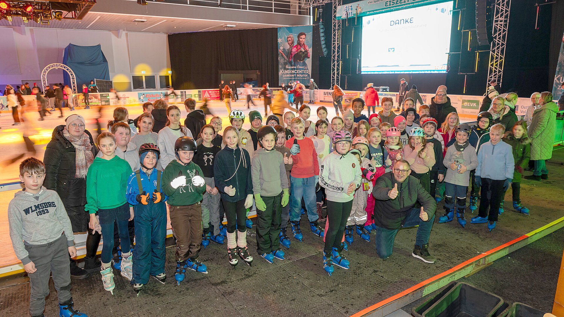 Viel los schon am ersten Eiszeit-Tag  - Bild 24