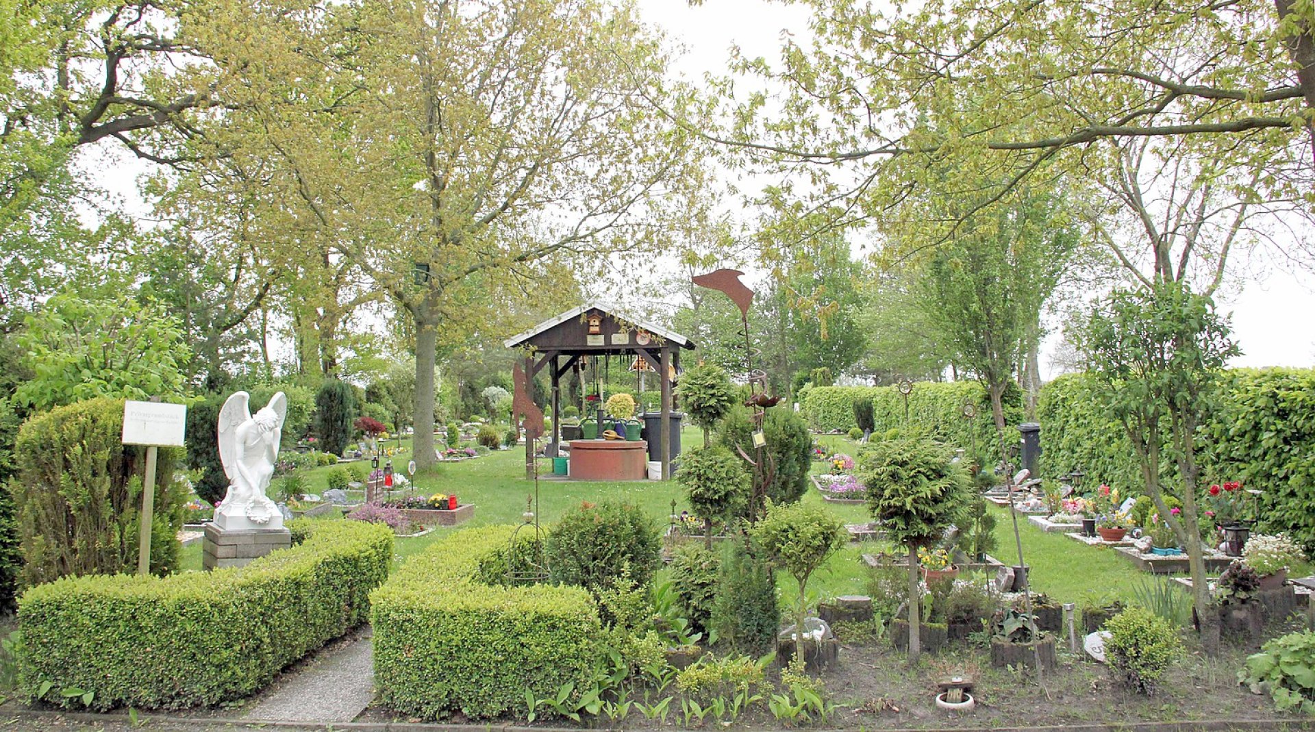 Kleintierfriedhof in West-Victorbur - Bild 1