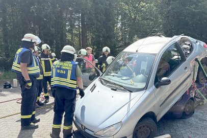 Übung auf ungewöhnlichem Terrain - Bild 4