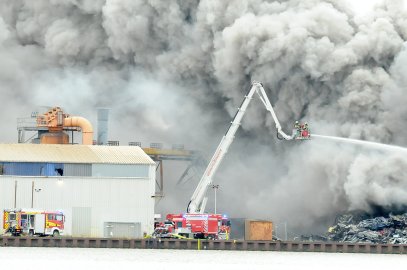 Großbrand in Leer: Bilder von Donnerstag - Bild 2