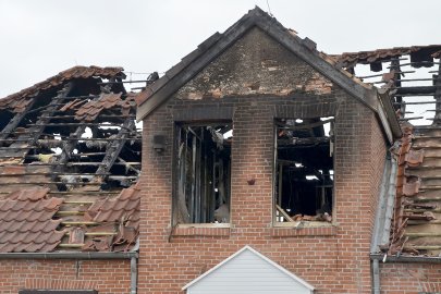 Ursache für Großbrand in Mittegroßefehn unklar - Bild 3