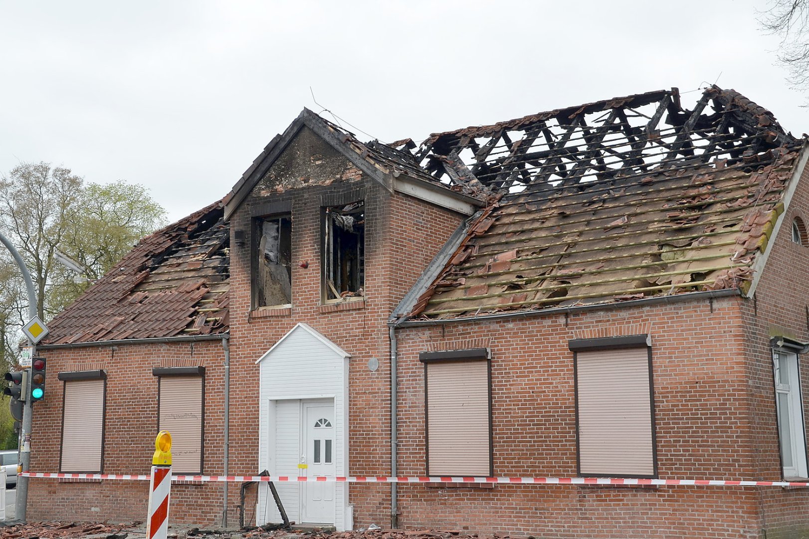 Ursache für Großbrand in Mittegroßefehn unklar - Bild 6