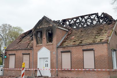 Ursache für Großbrand in Mittegroßefehn unklar - Bild 6