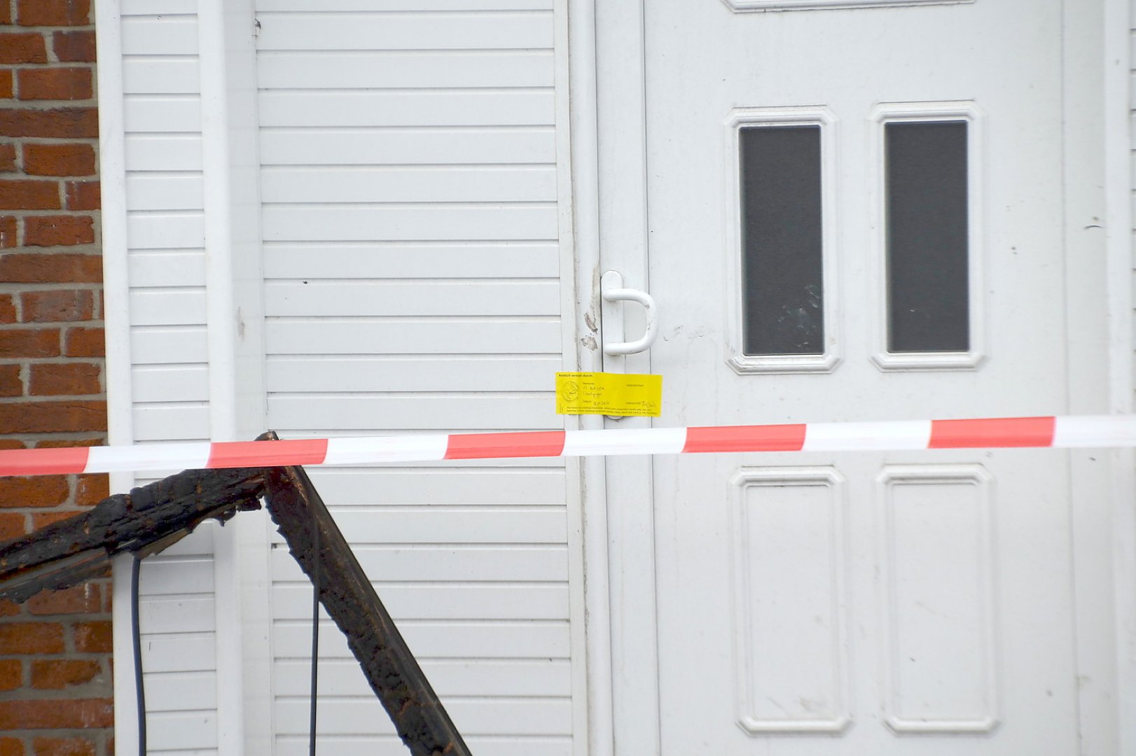 Ursache für Großbrand in Mittegroßefehn unklar - Bild 8
