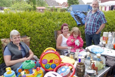 Flohmarkt bei Aalräucherei Janssen - Bild 2