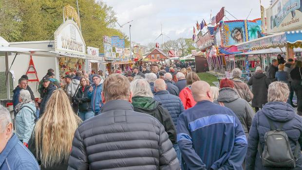 Buntes Treiben beim Bagbander Markt - Ostfriesische Nachrichten