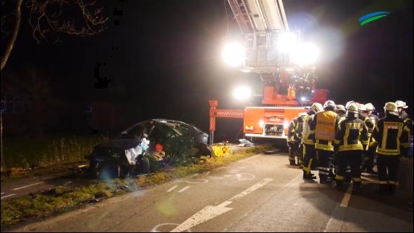 Mann und Kleinkind sterben bei Unfall in Weener