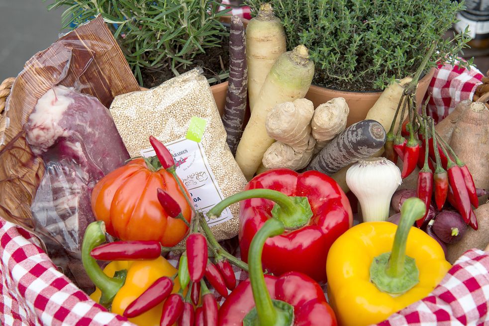 Neben Paprika und Tomaten gibt es bei den Tafeln auch Bulgur und Couscous.