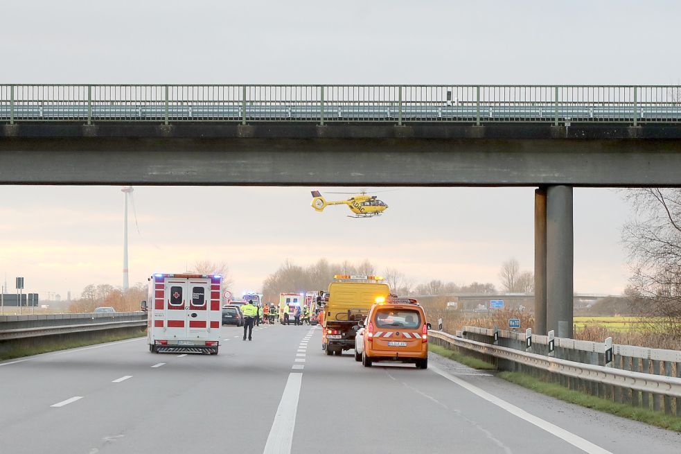 Auch zwei Rettungshubschrauber waren vor Ort. Foto: Banik