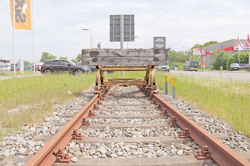 Geht es nach der VEJ, wird es in Ostfriesland weniger Prellböcke und mehr Gleise geben. Foto: Hermanns