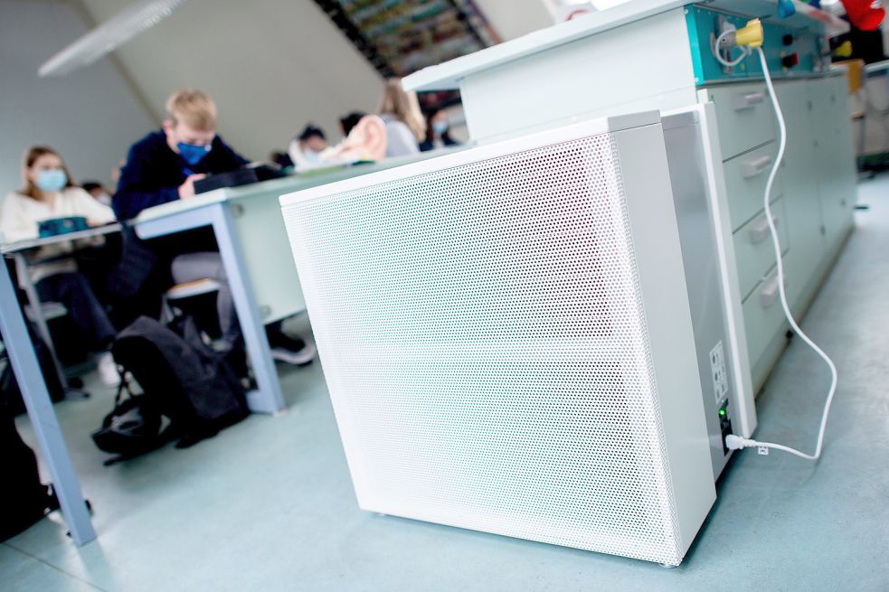 So könnten die Luftfilter für die Klassenräume aussehen. Foto: DPA