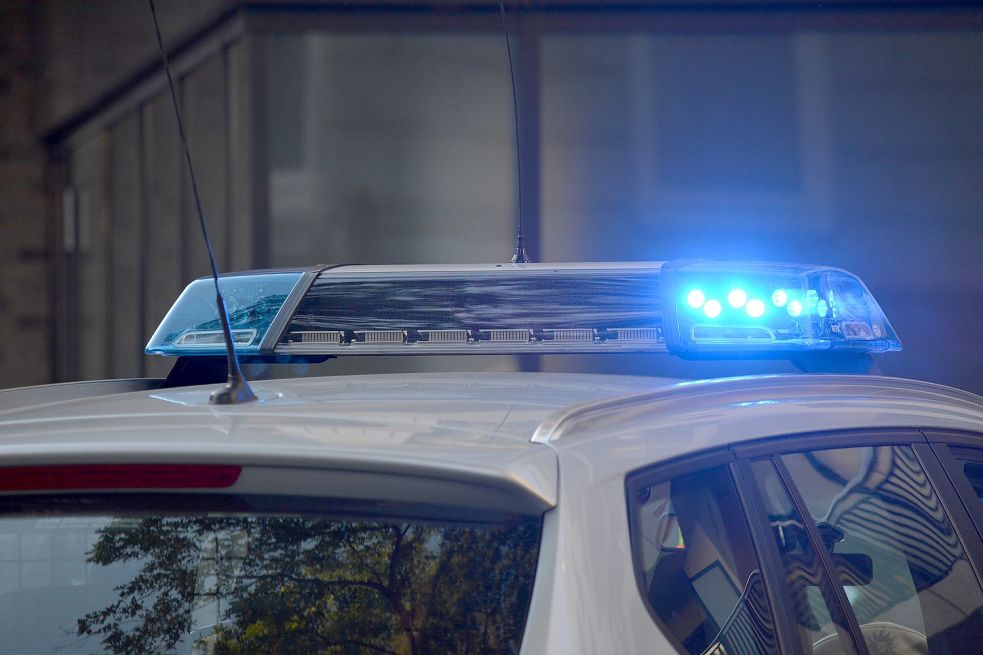 Polizei und Rettungskräfte sind in Ihlow im Einsatz. Symbolfoto: Pixabay