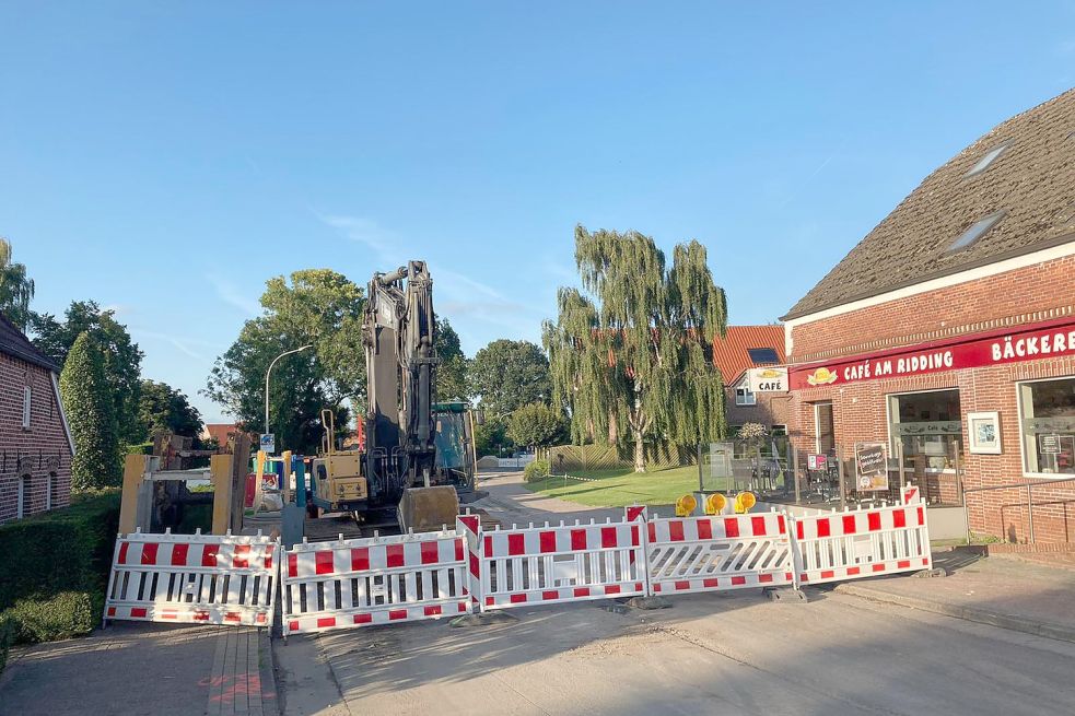 Die Baustelle auf der Friesenstraße ist abgeriegelt. Foto: Aiko Recke