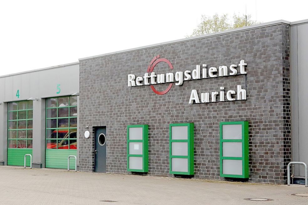 Die Zentrale des Kreis-Rettungsdienstes liegt an der Egelser Straße in Aurich. Archivfoto: Romuald Banik