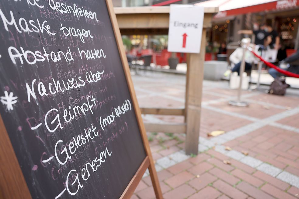 Ab Warnstufe 1 oder einer Inzidenz über 50 gilt auch in Niedersachsen die 3G-Regel in Restaurants. Foto: DPA