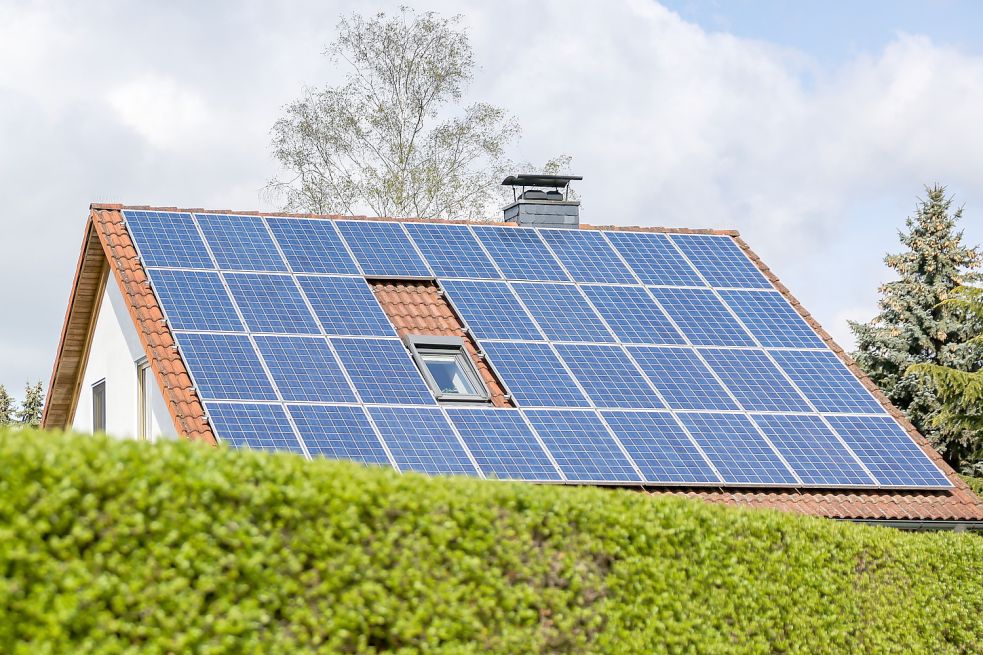 Die Ihlower Grünen wollen mehr Solardächer auf öffentlichen Gebäuden. Foto: Pixabay