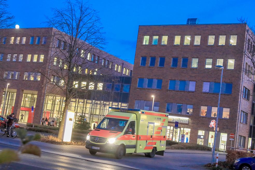 Auch in der Auricher Ubbo-Emmius-Klinik dürfen Patienten wieder mehr Besucher empfangen. Archivfoto: Romuald Banik