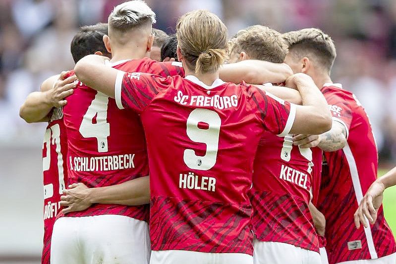 Der SC Freiburg hat das baden-württembergische Bundesliga-Duell mit dem VfB Stuttgart für sich entschieden. Foto: Tom Weller/dpa