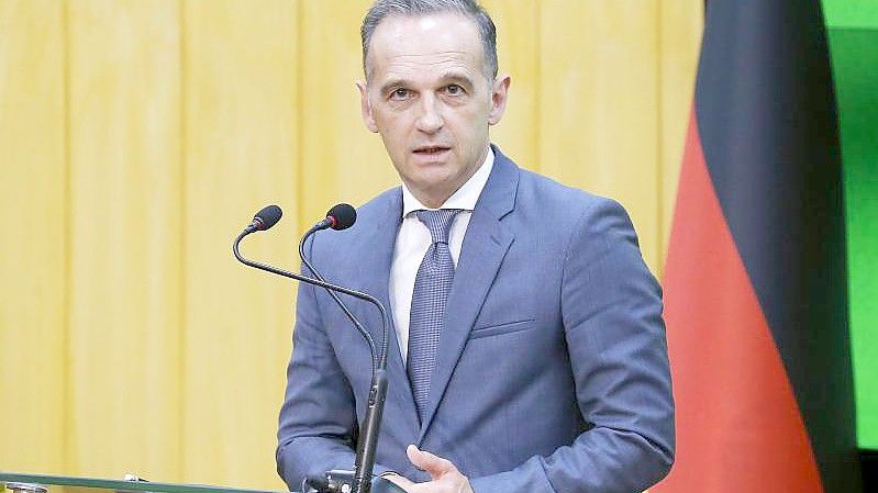 Bundesaußenminister Heiko Maas (SPD) bei einer gemeinsamen Pressekonferenz mit dem pakistanischen Außenminister Qureshi. Foto: Anjum Naveed/AP/dpa