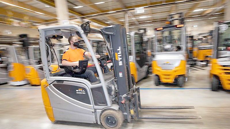 Deutschlands Maschinen- und Anlagenbauer profitieren weiterhin kräftig von der Erholung der Weltkonjunktur. Foto: Christian Charisius/dpa