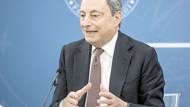 Italiens Ministerpräsident Mario Draghi setzt im Kampf gegen das Coronavirus auf den „Grünen Pass“. Foto: Roberto Monaldo/LaPresse/AP/dpa