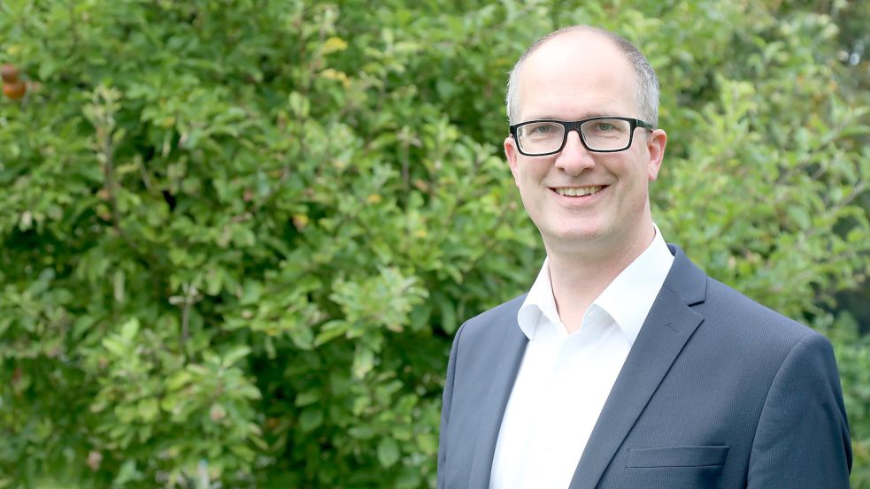 Banker Jochen Tholen-Alberts aus Aurich ist der gemeinsame Samtgemeindebürgermeisterkandidat von der BWG, CDU und SEB.Foto: Romuald Banik